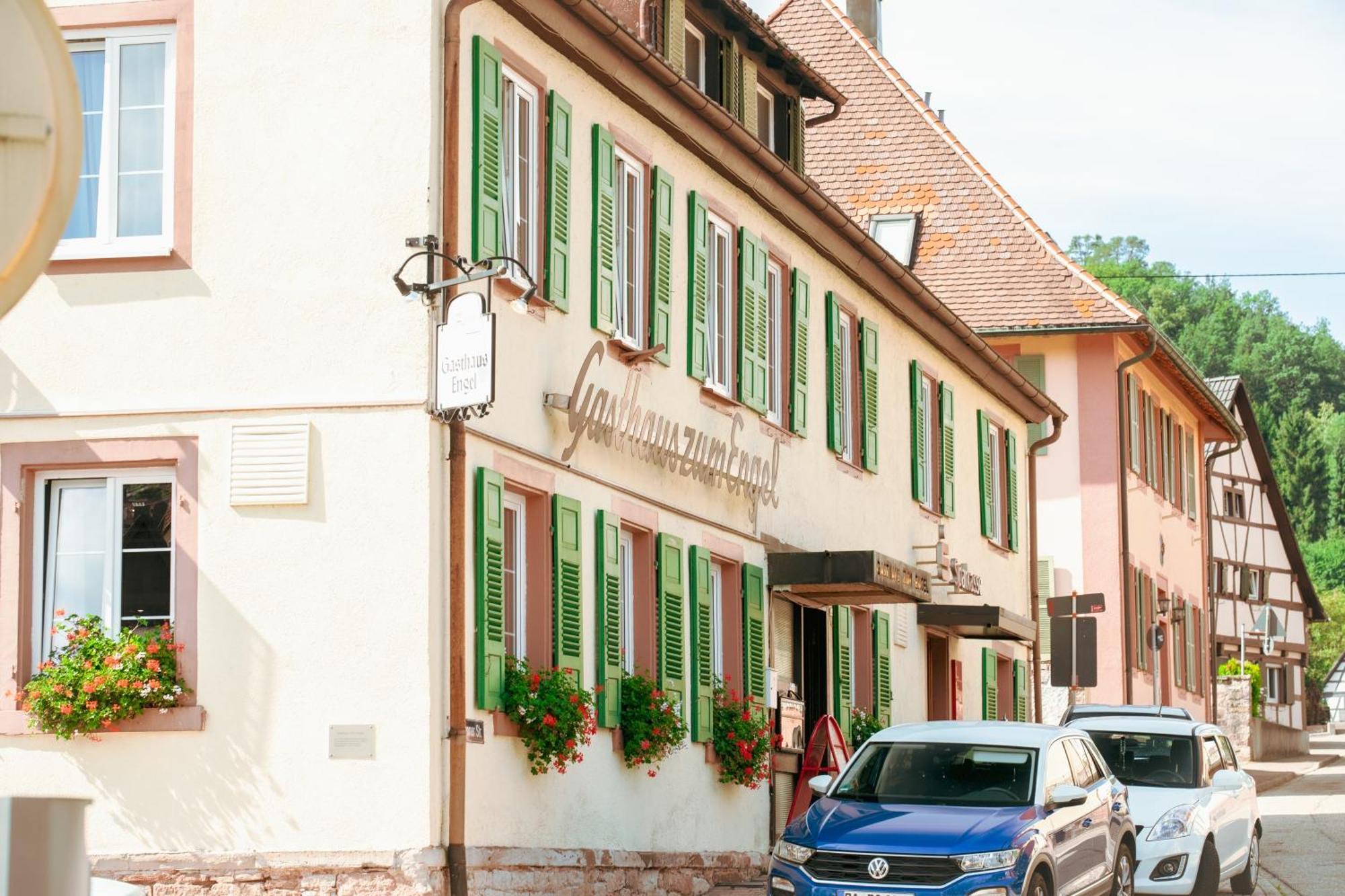 Landhotel Engel & Kreuz Gaggenau Eksteriør billede